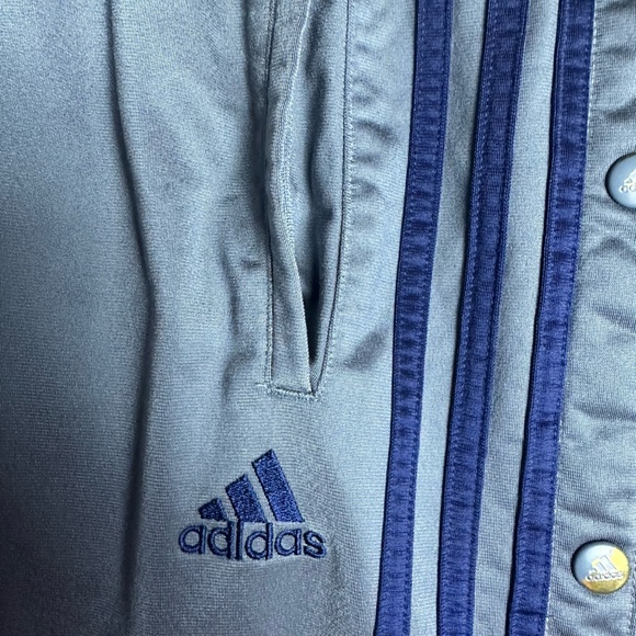 Men's Adidas Tear Away Snap Gray Track Pants with Blue Stripes Size Medium - Picture 5 of 10